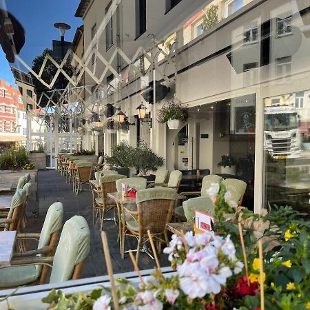 广场餐厅酒店 法尔肯堡 外观 照片