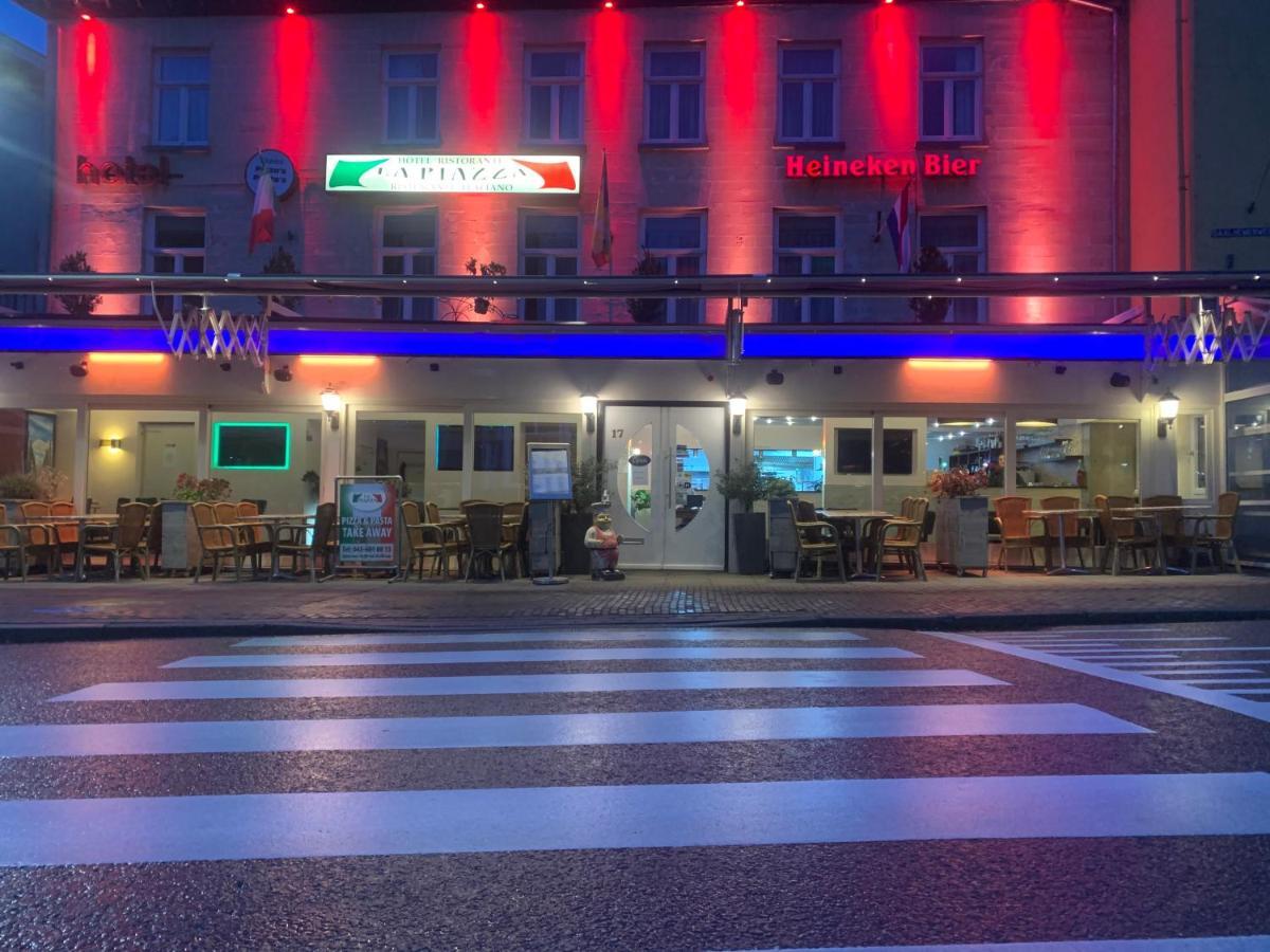 广场餐厅酒店 法尔肯堡 外观 照片